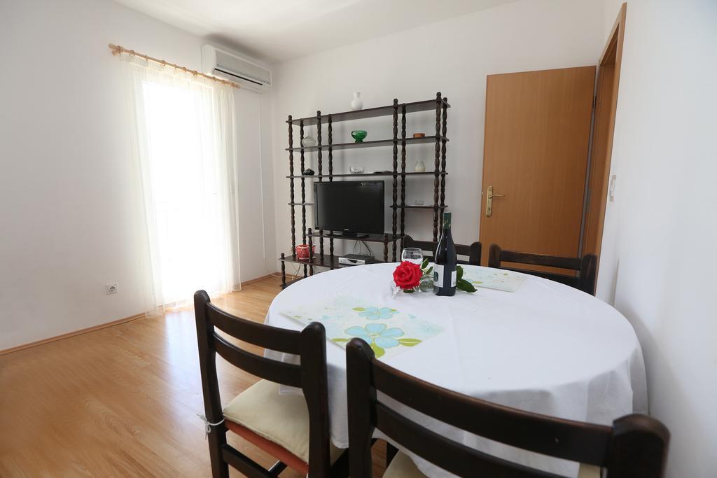 Apartment Davorka Primosten Luaran gambar