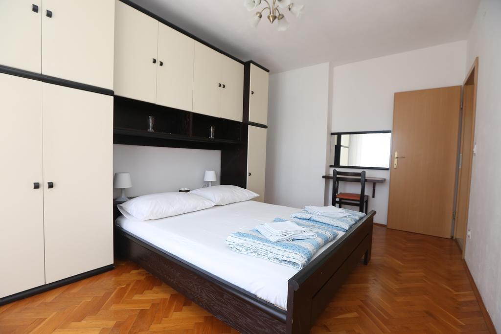 Apartment Davorka Primosten Luaran gambar