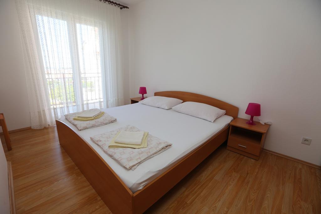 Apartment Davorka Primosten Luaran gambar