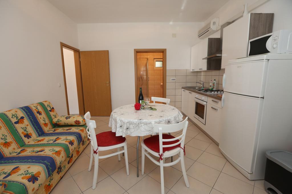 Apartment Davorka Primosten Luaran gambar